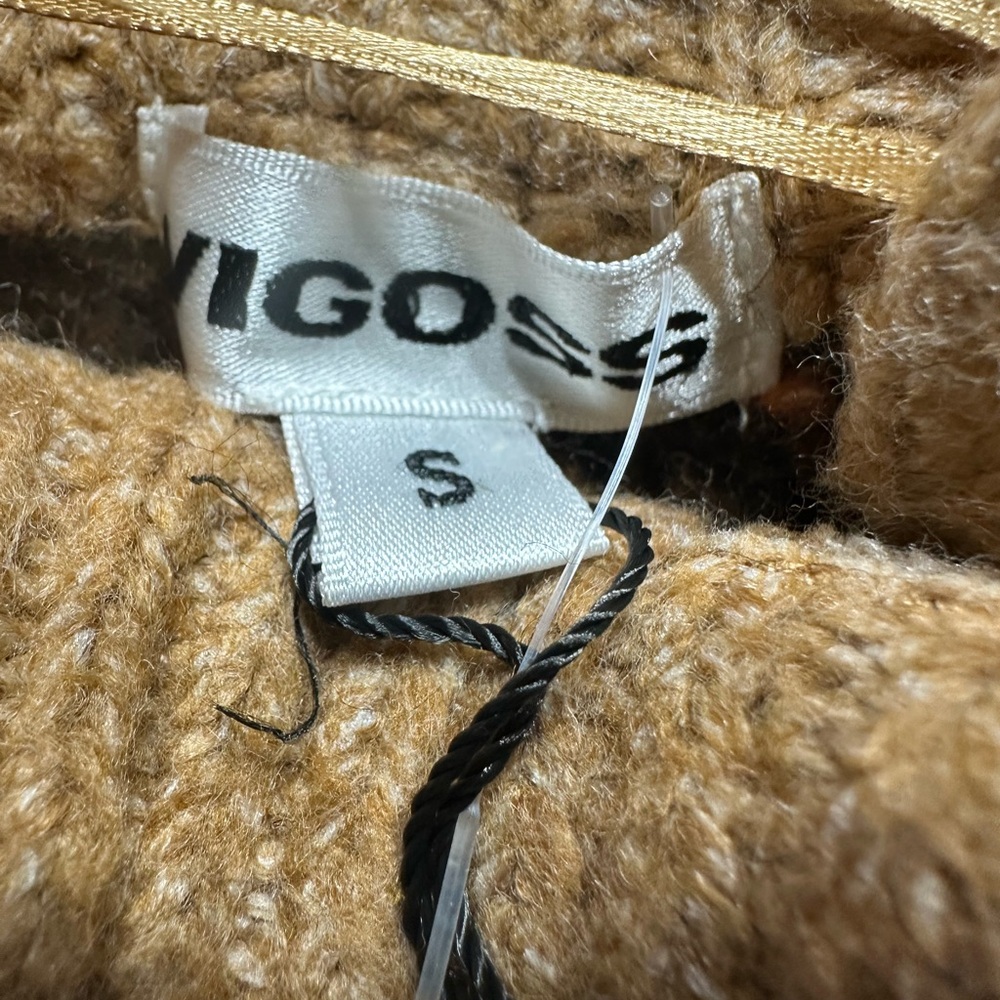 Vigoss Camel Sweater with Cream Label Detail - Picture 4 of 5